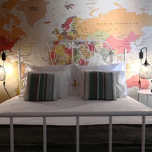 https://travellers-pearl-by-storytellers.madeira-islandshotels.com